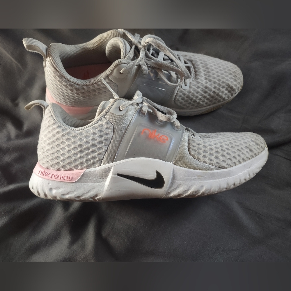 Nike Renew In Season TR 10 Sneakers In Gray & Pink/Size 8 (Women's)